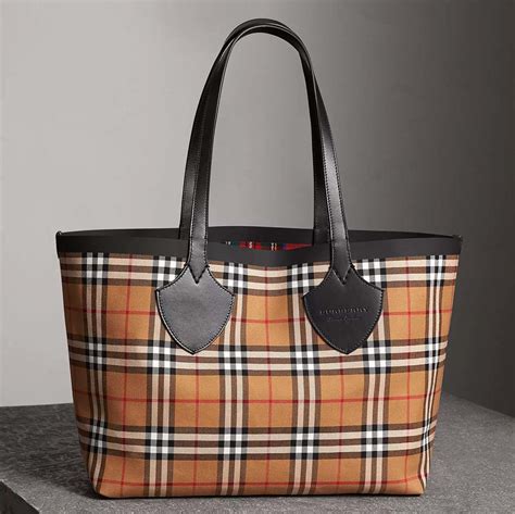 burberry the medium giant reversible tote in vintage check|Burberry reversible tote large.